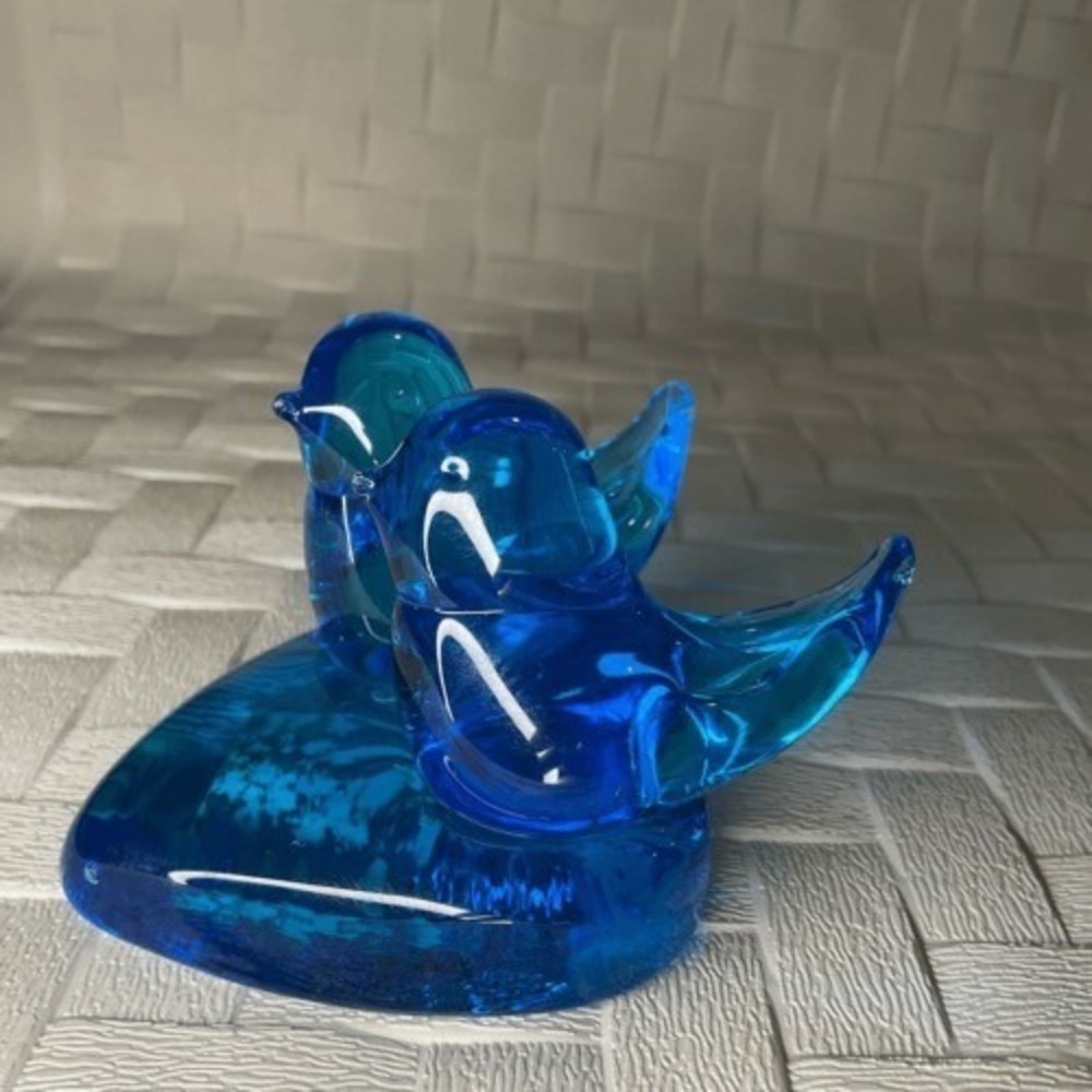 Bluebirds of Happiness Signed Dated Art Glass Double‎ Birds Heart Base Figurine